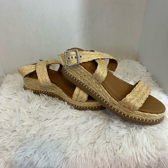 Universal Threads Kayla wedge heel memory foam insole women’s size 10 sandal - Picture 8 of 11